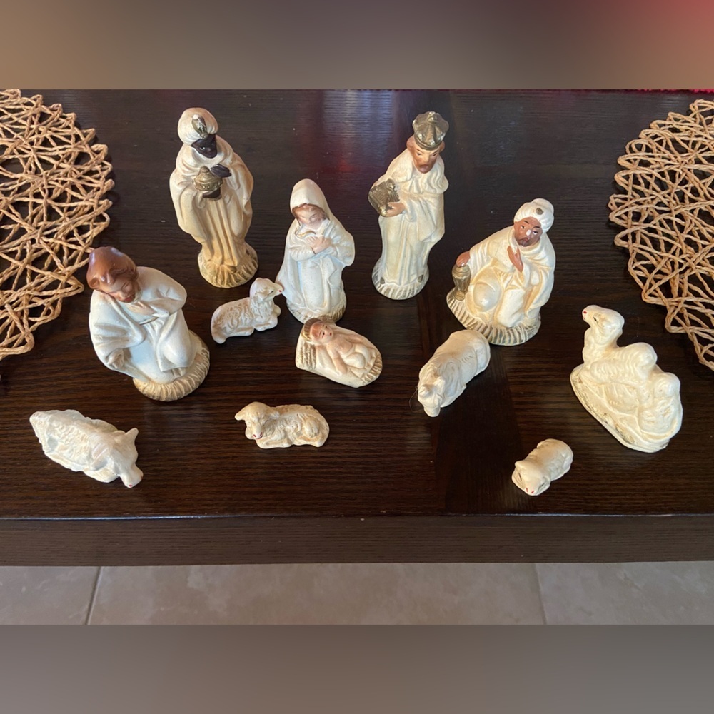 Vintage Nativity Set Figures Made In Japan 12 Pieces Chalk Ware